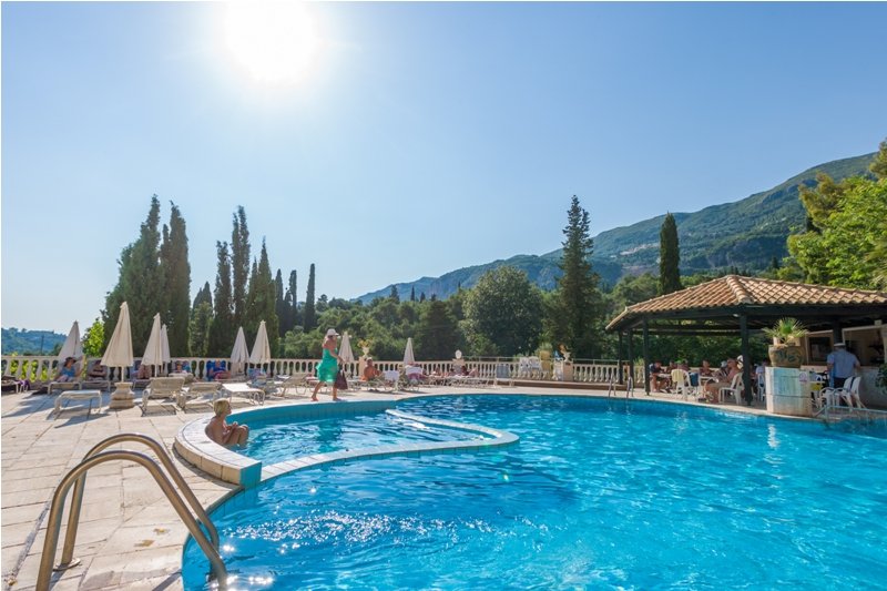 70d-Main-Pool.jpg
