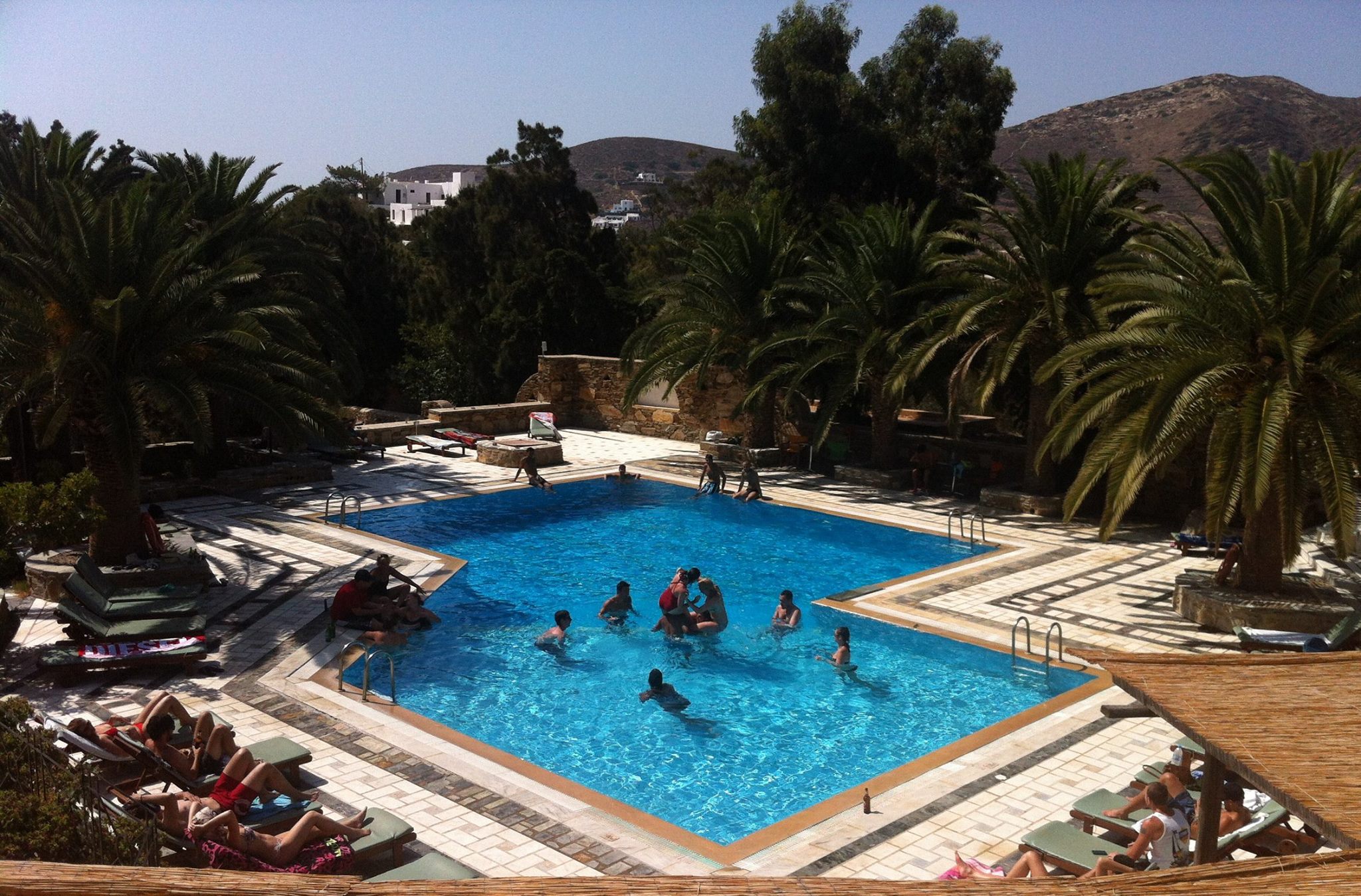 ARMADOROS_PISCINA.jpg