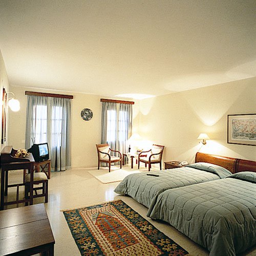 Kalimera_Kriti_-_camera_doppia_vista_giardino_interno.jpg
