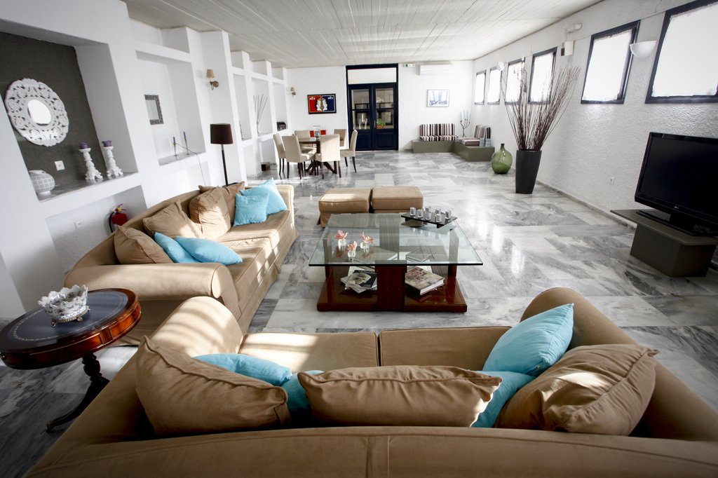 Lounge1_R.jpg