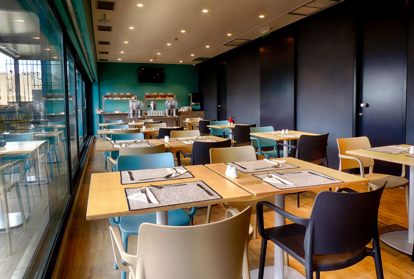 RESTAURANT__6751.jpg