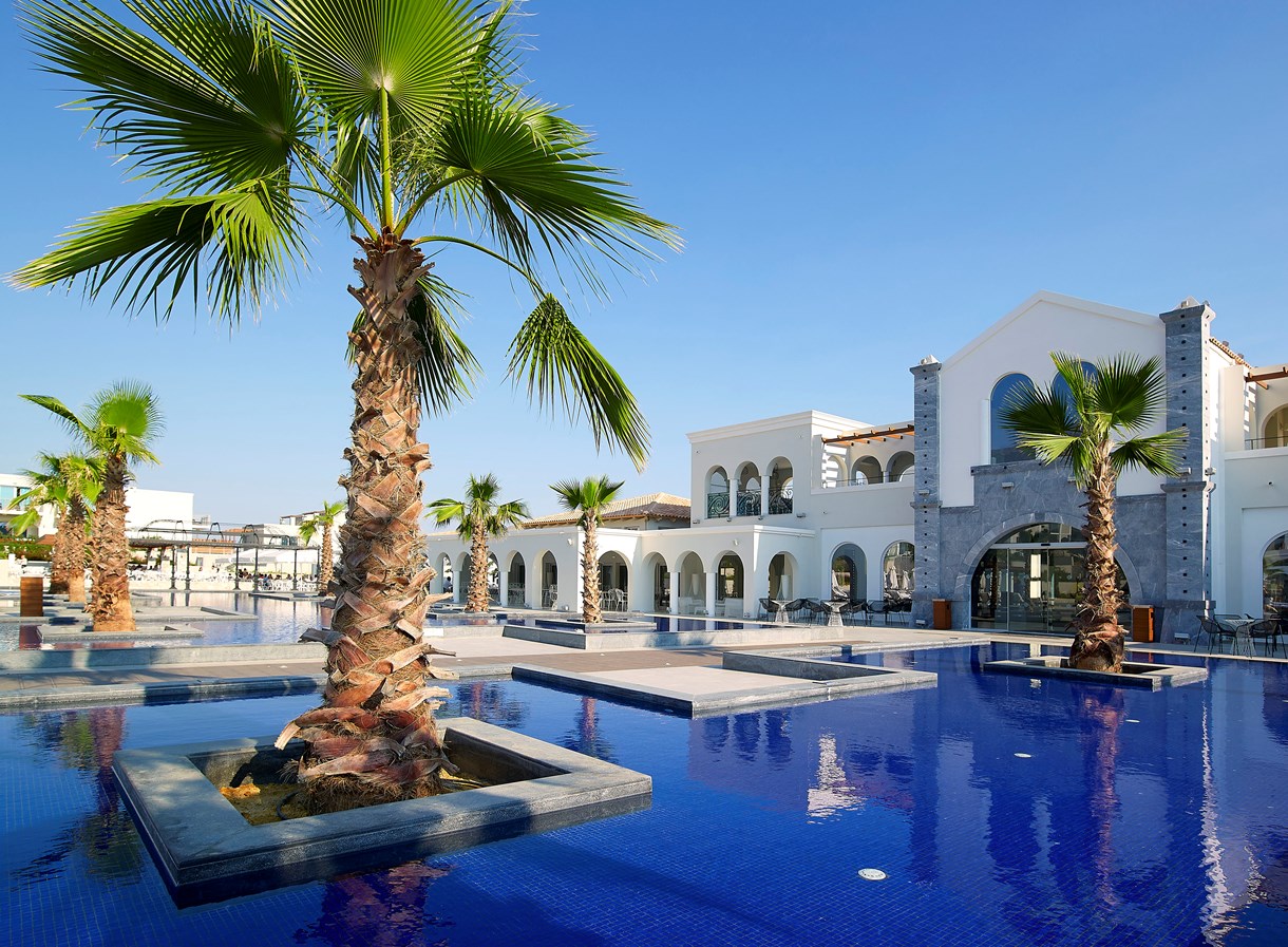 anemosresort_exterior_3.jpg
