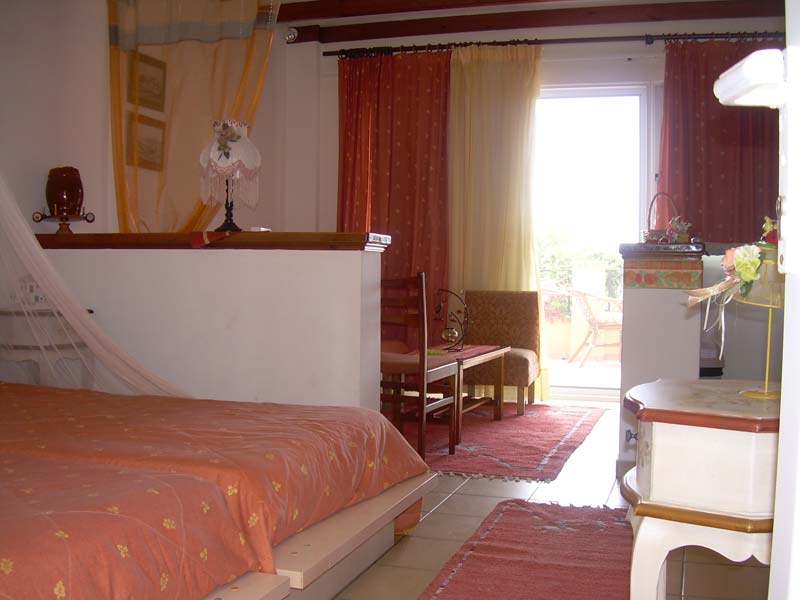 corfu-studios-katerina-03-camera.jpg