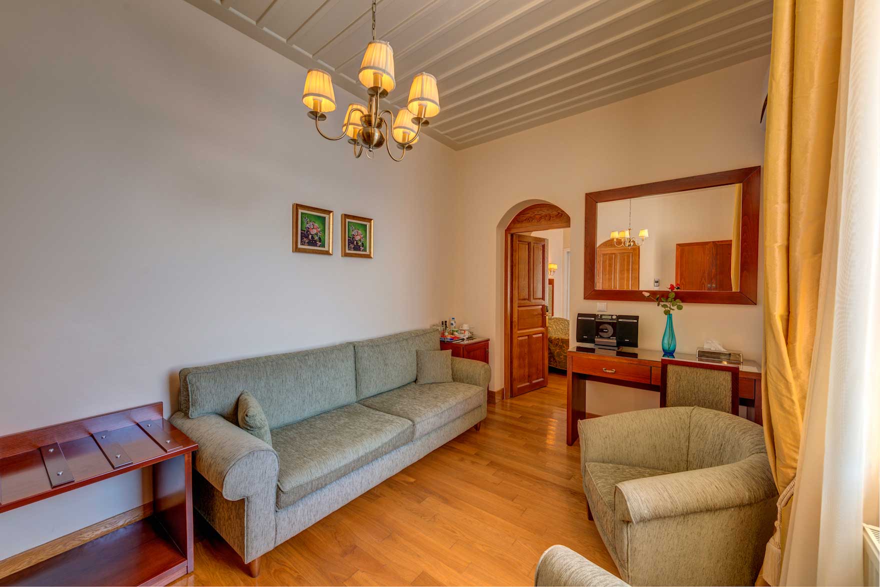 juniorsuite2.jpg