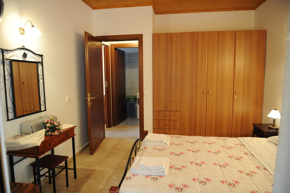 stathis-apartments-2012-037.jpg