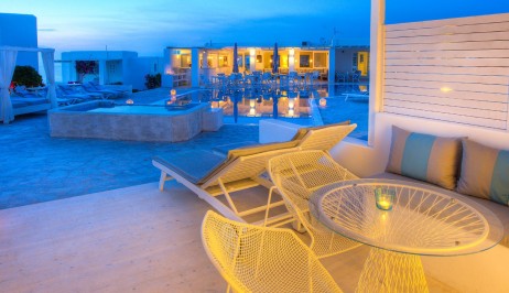 suite-pool-front-slide021-462x266.jpg