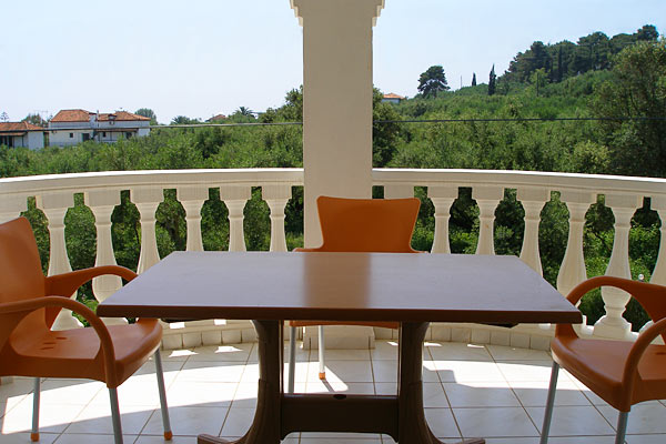 zanteresidence-girasole-balcone.jpg